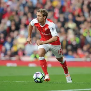 Nacho Monreal in Action: Arsenal vs Swansea City (2016-17)