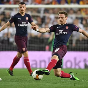 Nacho Monreal in Action: Arsenal's Europa League Semi-Final Showdown in Valencia