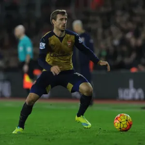 Nacho Monreal in Action: Southampton vs. Arsenal, Premier League 2015-16