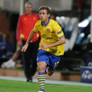 Nacho Monreal (Arsenal). Olympic Marseille 1: 2 Arsenal. UEFA Champions League. Group F Nacho Monreal (Arsenal). Olympic Marseille 1: 2 Arsenal. UEFA Champions League. Group F