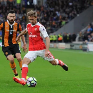 Nacho Monreal (Arsenal) Robert Snodgrass (Hull). Hull City 1: 4 Arsenal. Premier League