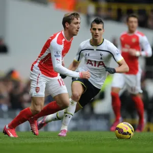 Nacho Monreal Outmaneuvers Erik Lamela: A Battle in the Premier League Clash Between Tottenham and Arsenal Nacho Monreal Outmaneuvers Erik Lamela: A Battle in the Premier League Clash Between Tottenham and Arsenal