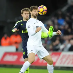 Nacho Monreal vs Fernando Llorente: Intense Clash Between Swansea and Arsenal (Premier League, 2016-17) Nacho Monreal vs Fernando Llorente: Intense Clash Between Swansea and Arsenal (Premier League, 2016-17)