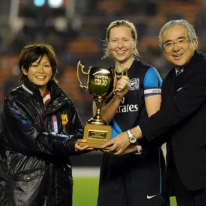 Nahomi Kawasumi vs Jayne Ludlow: A 1-1 Stalemate in the Charity Match between INAC Kobe and Arsenal Ladies at Nishigaoka Stadium, Tokyo Nahomi Kawasumi vs Jayne Ludlow: A 1-1 Stalemate in the Charity Match between INAC Kobe and Arsenal Ladies at Nishigaoka Stadium, Tokyo