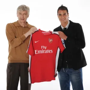 New Arsenal signing Marouane Chamakh with manager Arsene Wenger. Arsenal Training Ground New Arsenal signing Marouane Chamakh with manager Arsene Wenger. Arsenal Training Ground