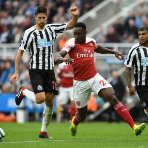 Newcastle United vs. Arsenal: Clash between Welbeck, Fernandez, and Yedlin