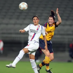 Niamh Fahey (Arsenal) Louisa Necib (Lyon)