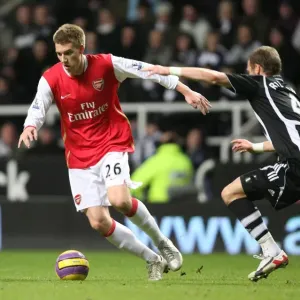 Nicklas Bendtner (Arsenal) David Rozehnal (Newcastle)