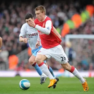 Nicklas Bendtner (Arsenal) Gareth Barry (Aston Villa) Nicklas Bendtner (Arsenal) Gareth Barry (Aston Villa)