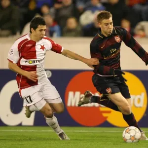 Nicklas Bendtner (Arsenal) Marek Suchy (Slavia Prague)
