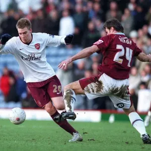 Nicklas Bendtner (Arsenal) Stanislav Varga (Burnley) Nicklas Bendtner (Arsenal) Stanislav Varga (Burnley)