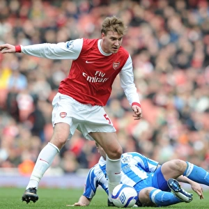 Nicklas Bendtner (Arsenal) Tom Clarke (Huddersfield). Arsenal 2: 1 Huddersfield Town