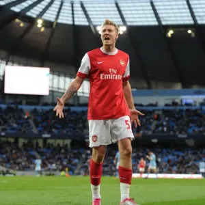 Nicklas Bendtner celebrates scoring the 3rd Arsenal goal. Manchester City 0: 3 Arsenal Nicklas Bendtner celebrates scoring the 3rd Arsenal goal. Manchester City 0: 3 Arsenal