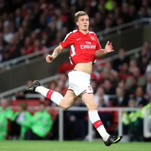 Nicklas Bendtner Scores the Decisive Goal: Arsenal's 3-1 UEFA Champions League Victory over Celtic (2009) Nicklas Bendtner Scores the Decisive Goal: Arsenal's 3-1 UEFA Champions League Victory over Celtic (2009)