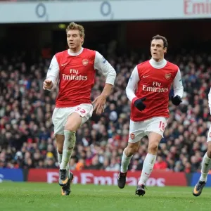 Nicolas Bendtner, Sébastien Squillaci et Marouane Chamakh (Arsenal) . Arsenal 1 Nicolas Bendtner, Sébastien Squillaci et Marouane Chamakh (Arsenal) . Arsenal 1