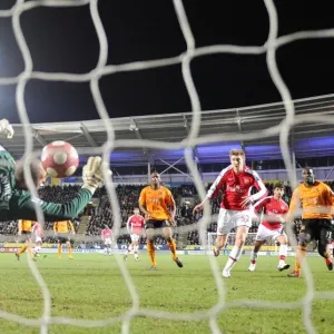 Nicklas Bendtner shoots past Hull goalkeeper Boaz Myhill to score the 2nd Arsenal goal Nicklas Bendtner shoots past Hull goalkeeper Boaz Myhill to score the 2nd Arsenal goal