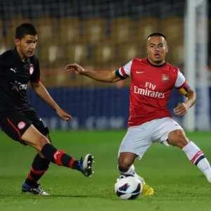Nico Yennaris (Arsenal) Rafail Soukias (Olympiacos). Arsenal U19 0: 0 Olympiacos U19 Nico Yennaris (Arsenal) Rafail Soukias (Olympiacos). Arsenal U19 0: 0 Olympiacos U19
