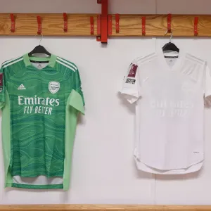 Arsenal 2021-22 Prints: Nottingham Forest v Arsenal FA Cup 3rd and 2021-22