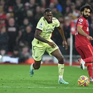 Nuno Tavares vs. Mo Salah: Intense Battle at Anfield - Liverpool vs. Arsenal, Premier League 2021-22