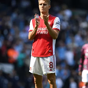 Odegaard Salutes: Arsenal Fans Unwavering Support in Manchester City Showdown, 2021-22 Premier League