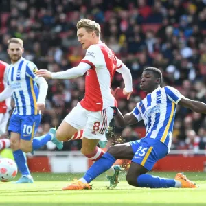 Odegaard vs Caicedo: A Midfield Showdown in Arsenal's Battle with Brighton
