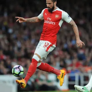 Olivier Giroud in Action: Arsenal vs Sunderland, Premier League 2016-17