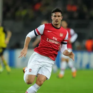 Olivier Giroud in Action: Borussia Dortmund vs. Arsenal, UEFA Champions League (2013-14)