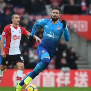 Olivier Giroud in Action: Southampton vs Arsenal, Premier League 2017-18