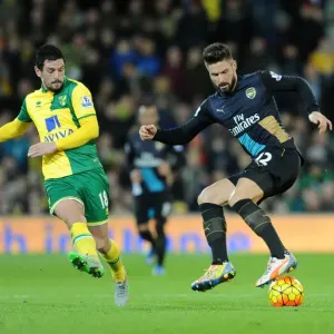 Olivier Giroud (Arsenal) Graham Dorrans (Norwich) Olivier Giroud (Arsenal) Graham Dorrans (Norwich)