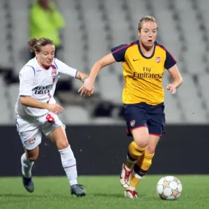 Olympic Lyon Outshines Arsenal Ladies in UEFA Cup: Davison vs. Bompastor Showdown