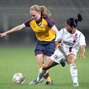 Olympic Lyon Triumphs Over Arsenal Ladies in UEFA Cup: Kim Little vs Shirley Cruz Showdown