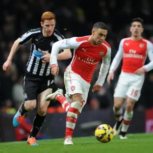 Oxlade-Chamberlain vs. Colback: A Fight for Supremacy in the Arsenal vs. Newcastle United Clash Oxlade-Chamberlain vs. Colback: A Fight for Supremacy in the Arsenal vs. Newcastle United Clash