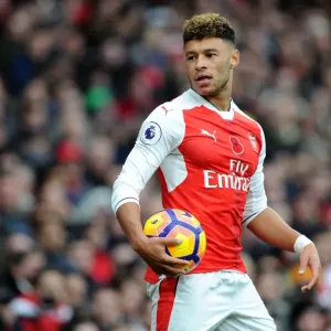 Oxlade-Chamberlain's Showdown: Arsenal vs. Tottenham, 2016-17 Premier League Clash