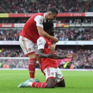 Partey and Xhaka Celebrate Arsenal's Fourth Goal Against Nottingham Forest (2022-23)