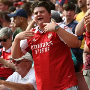 Passionate Arsenal Fans: Arsenal vs Everton at Emirates Stadium (2021-22)