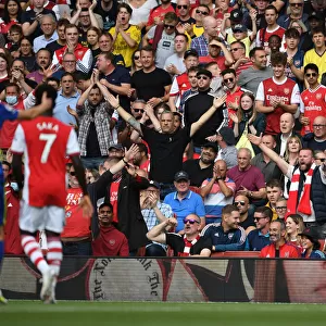 Passionate Arsenal vs. Chelsea Showdown: A Sea of Supporters at Emirates Stadium, Premier League 2021-22