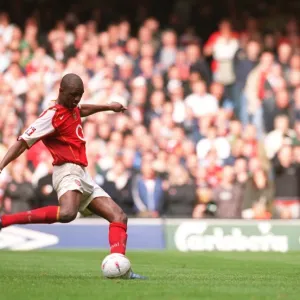 Patrick Vieira scores the penalty that wins the FA Cup for Arsenal