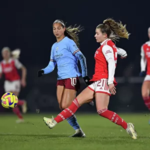 Pelova vs. Castellanos: A Tight Battle in FA Women's League Cup Semi-Final between Arsenal and Manchester City