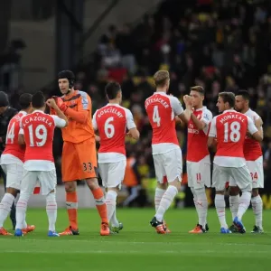 Petr Cech (Arsenal) with his team mates before