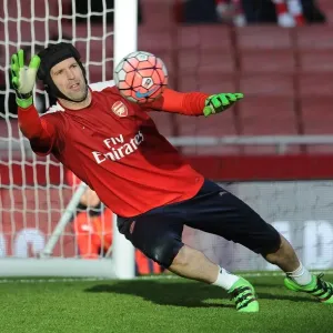 Petr Cech (Arsenal) warms up before the match. Arsenal 2: 1 Burnley. FA Cup 4th Round