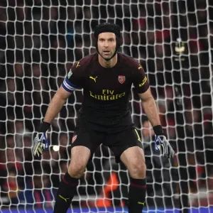 Petr Cech Focuses in Arsenal's Carabao Cup Clash Against Blackpool