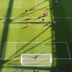 Philippe Coutinho Scores First Goal Against Arsenal for Liverpool in Premier League 2016-17