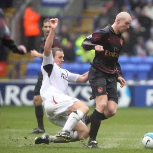 Philippe Senderos (Arsenal) Kevin Davies (Bolton) Philippe Senderos (Arsenal) Kevin Davies (Bolton)