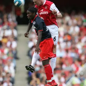 Philippe Senderos (Arsenal) Peguy Luyindula (PSG) Philippe Senderos (Arsenal) Peguy Luyindula (PSG)