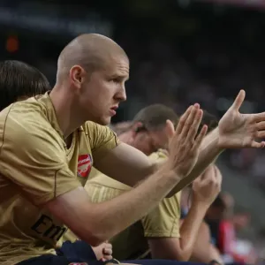Philippe Senderos Leads Arsenal to Victory Over Ajax (4-8-07) Philippe Senderos Leads Arsenal to Victory Over Ajax (4-8-07)