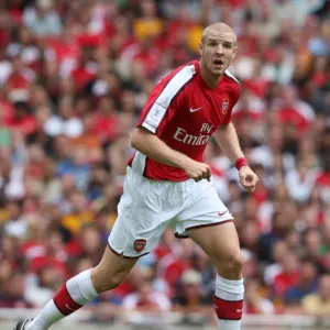 Philippe Senderos's Thrilling Goal: Arsenal's 1-0 Victory Over Real Madrid at Emirates Cup, 2008 Philippe Senderos's Thrilling Goal: Arsenal's 1-0 Victory Over Real Madrid at Emirates Cup, 2008