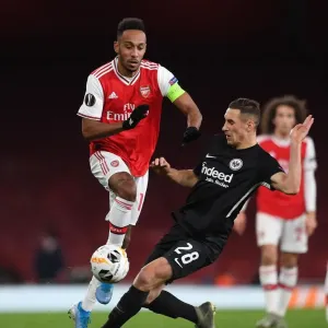 Pierre-Emerick Aubameyang (Arsenal) Dominik Kohr (Eintracht)