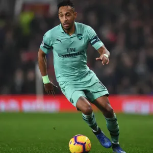 Pierre-Emerick Aubameyang Faces Manchester United in Premier League Showdown (2018-19) Pierre-Emerick Aubameyang Faces Manchester United in Premier League Showdown (2018-19)