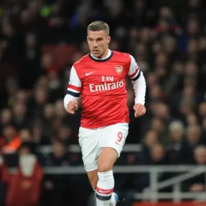 Podolski Scores Twice: Arsenal Defeats Fulham 2-0 in Premier League (18/01/14) Podolski Scores Twice: Arsenal Defeats Fulham 2-0 in Premier League (18/01/14)