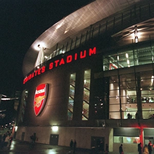Pre-Match Excitement: Arsenal vs Hamburg, UEFA Champions League Group G (3:1), Emirates Stadium, London, November 21, 2006